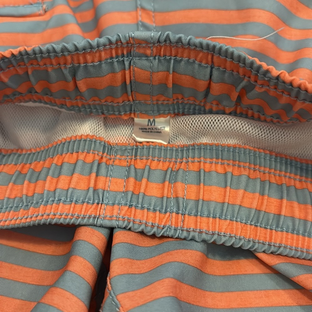 Southern Tide swim trunks size M - Picture 2 of 3